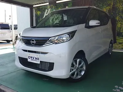日産 デイズ X ｱﾗｳﾝﾄﾞﾋﾞｭｰﾓﾆﾀｰ・ｺｰﾅｰｾﾝｻｰ・ふらつき警報・ｱﾙﾐﾎｲｰﾙ 未