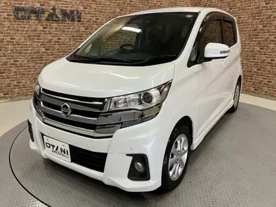 日産 デイズハイウェイスター X ﾌﾙｾｸﾞﾅﾋﾞ・ETC・ｱﾗｳﾝﾄﾞﾋﾞｭｰﾓﾆﾀｰ・前方